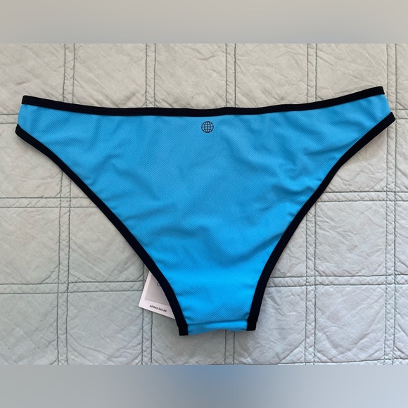 Adidas bikini bottom (S) - Picture 8 of 12